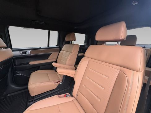 New 2026 Hyundai Santa Fe Calligraphy image 5