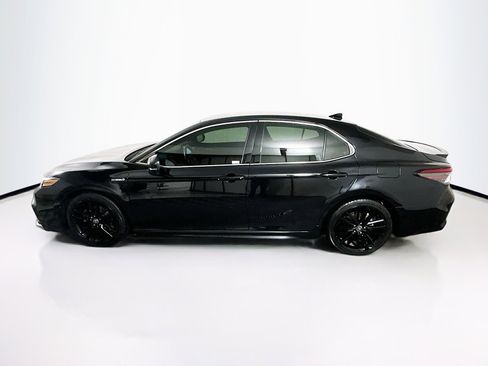 Used 2021 Toyota Camry XSE w/ Cold Weather Package image 4