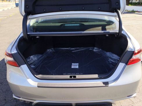 Used 2021 Toyota Camry SE image 19