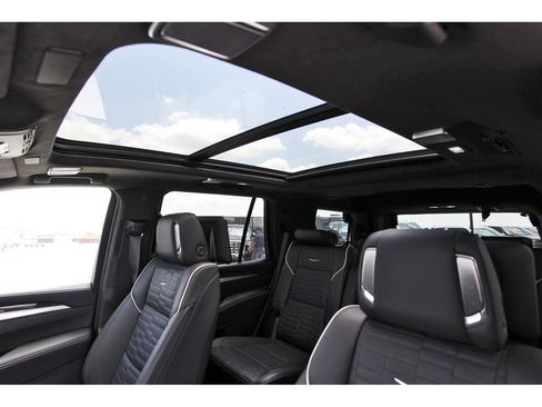 New 2026 Cadillac Escalade Platinum Sport w/ LPO, ONYX Package AWD/4WD image 24