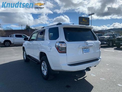 Used 2023 Toyota 4Runner SR5 Premium image 5