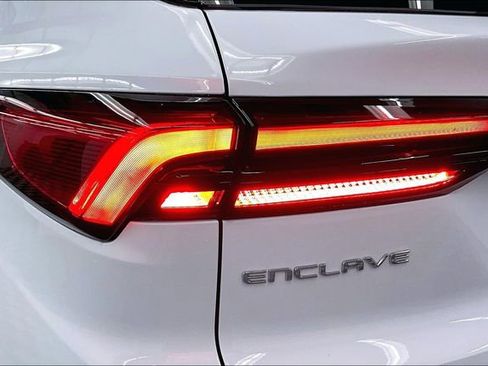 Used 2025 Buick Enclave Sport Touring image 35