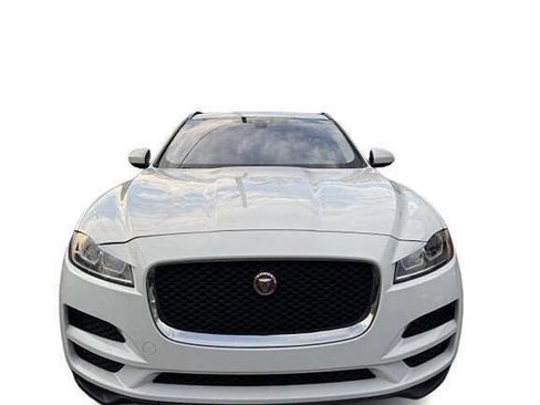 Used 2018 Jaguar F-PACE Premium image 1