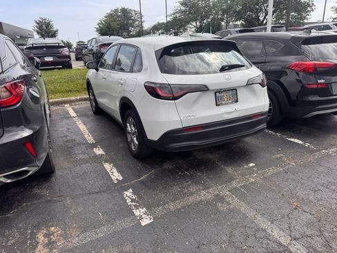 Certified 2024 Honda HR-V LX image 2