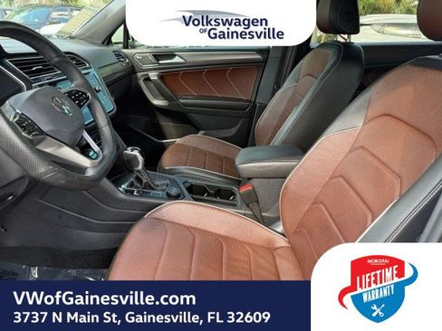 Certified 2024 Volkswagen Tiguan SEL R-Line AWD/4WD image 20