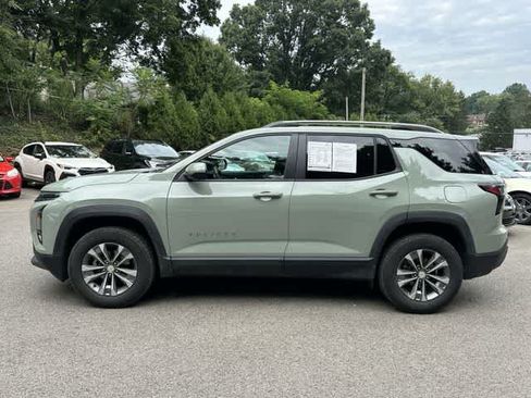Used 2025 Chevrolet Equinox LT w/ Convenience Package II AWD/4WD image 2