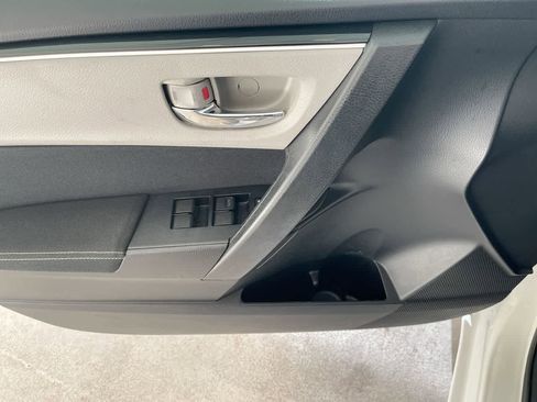 Used 2017 Toyota Corolla LE FWD image 13