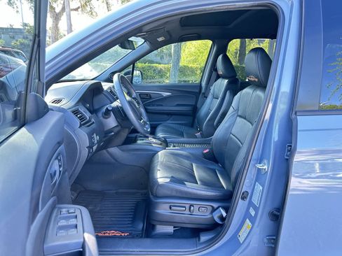 Used 2023 Honda Passport TrailSport image 2