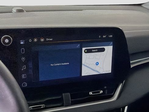 Used 2025 Chevrolet Equinox LT w/ Convenience Package II image 16