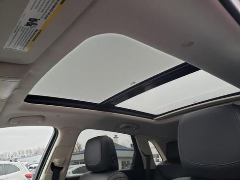 Used 2017 Cadillac XT5 Luxury w/ Driver Awareness Package image 15