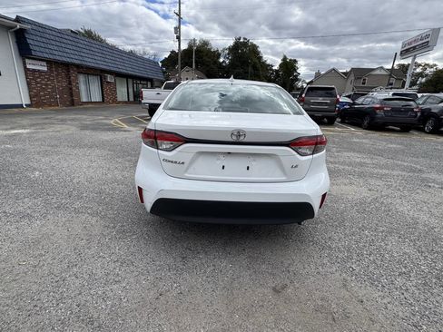 Used 2024 Toyota Corolla LE image 10