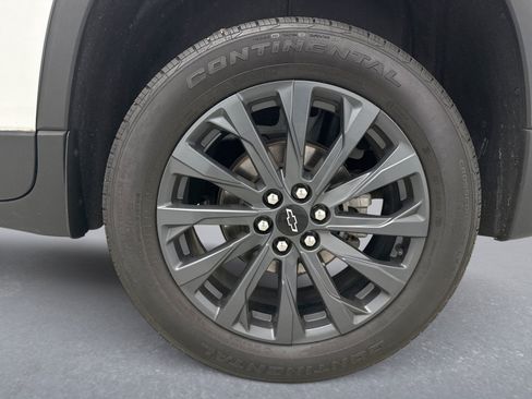 Used 2023 Chevrolet Traverse RS AWD/4WD image 22