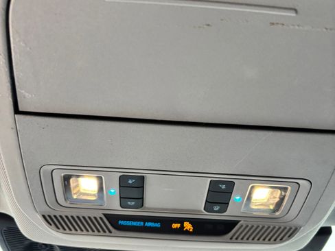 Used 2021 Ford Explorer XLT w/ Equipment Group 202A image 19