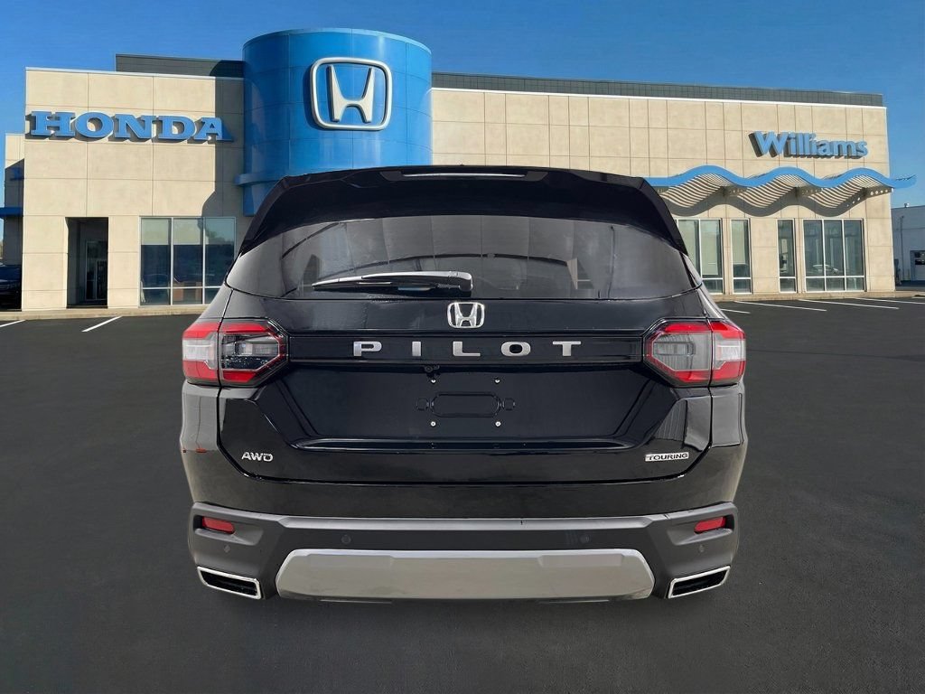 New 2026 Honda Pilot Touring image 4
