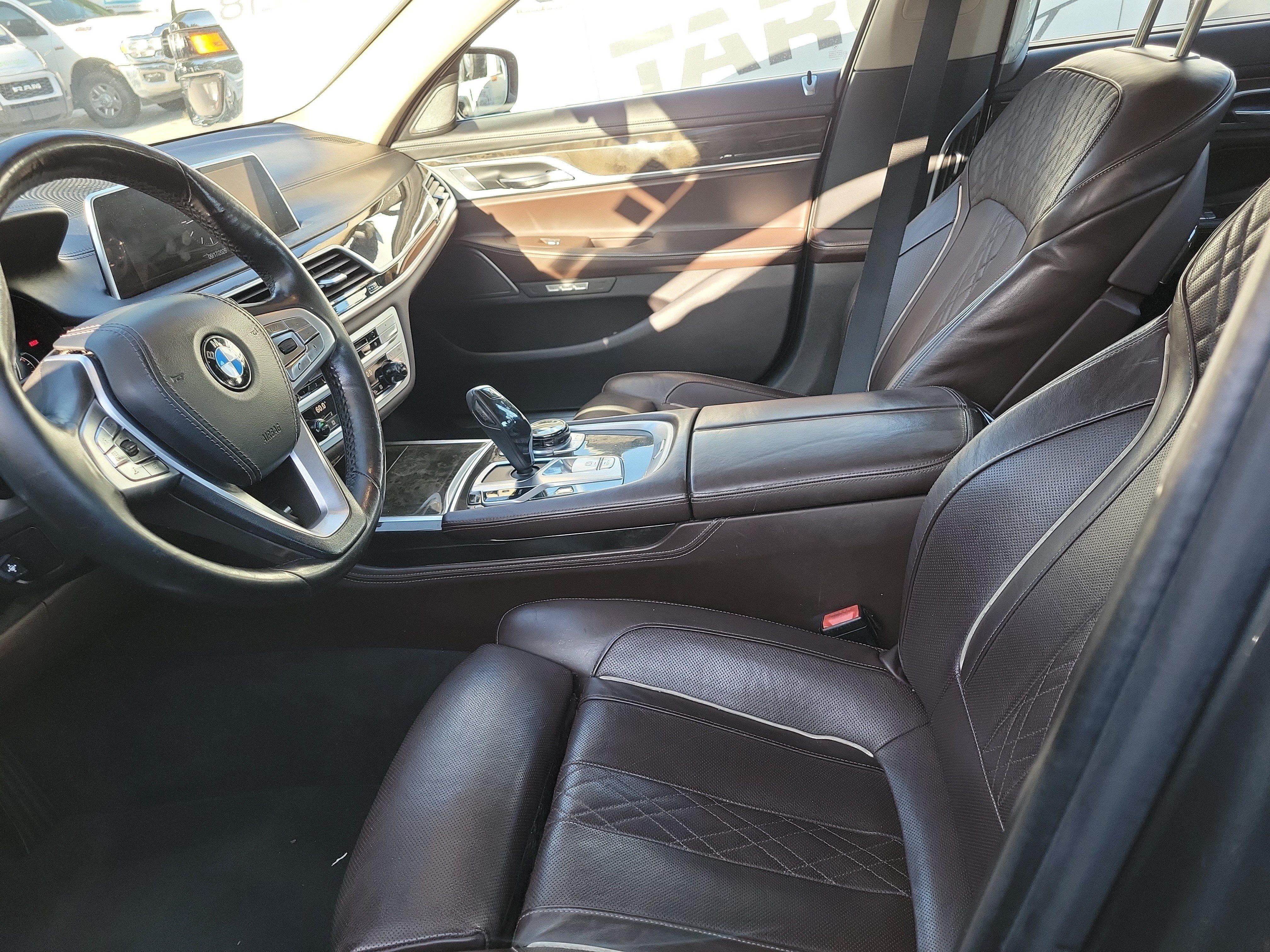 Used 2016 BMW 740i RWD image 18