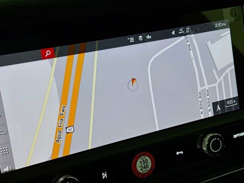 New 2026 Porsche Macan image 19