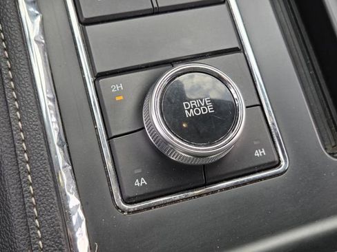 Used 2024 Ford Expedition Max XLT image 26