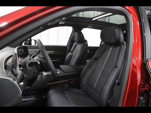New 2026 Cadillac Vistiq Sport w/ LPO, Floor Liner Package AWD/4WD image 6