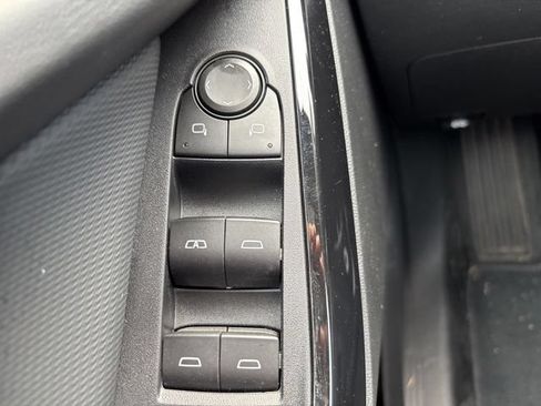 Used 2026 Chevrolet Equinox LT FWD image 17