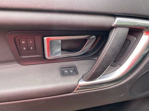 Used 2017 Land Rover Discovery Sport HSE image 7