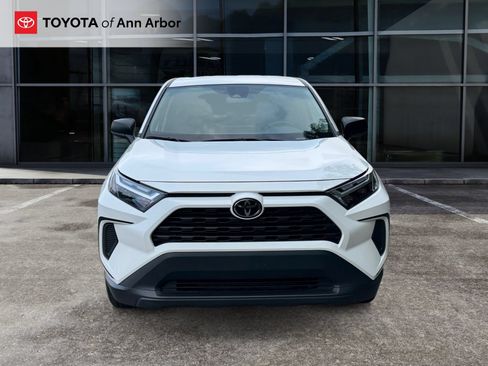 Used 2023 Toyota RAV4 LE FWD image 11