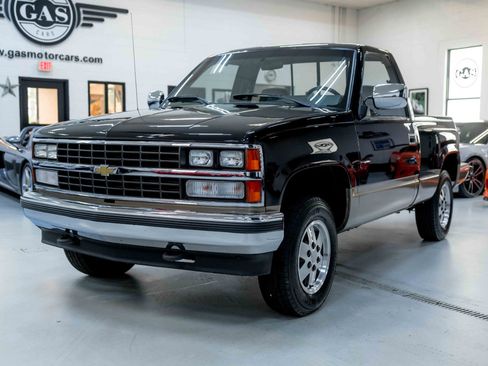 Used 1988 Chevrolet Silverado 1500 4x4 Regular Cab image 3