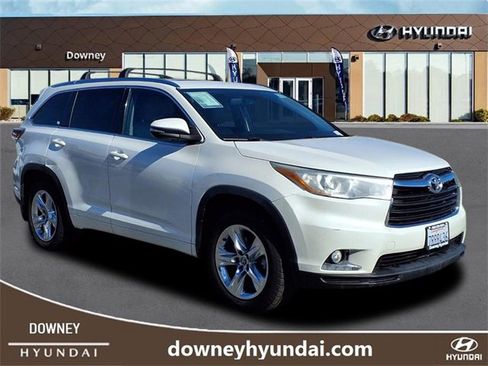 Used 2016 Toyota Highlander Limited image 3