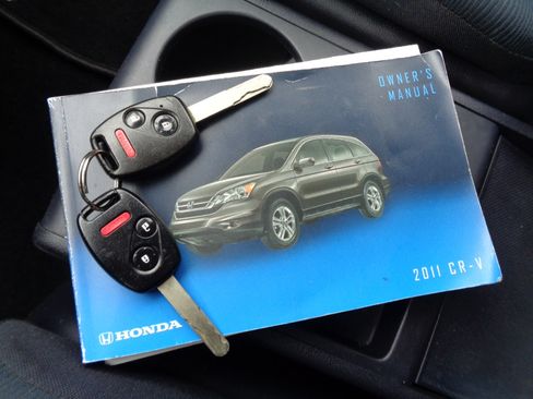 Used 2011 Honda CR-V LX image 5
