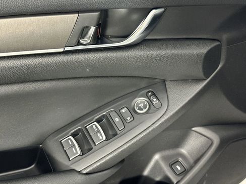 Used 2021 Honda Accord LX image 17