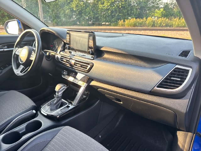 Used 2023 Kia Seltos S FWD image 27