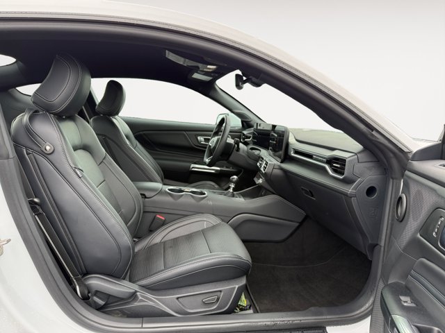 Used 2025 Ford Mustang GT Premium RWD image 16
