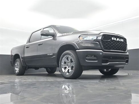 New 2026 RAM 1500 4x4 Crew Cab image 39
