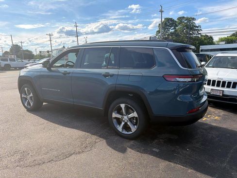 New 2026 Jeep Grand Cherokee L Limited AWD/4WD image 3