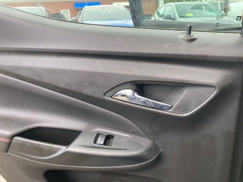 Used 2023 Chevrolet Bolt EUV LT w/ Convenience Package FWD image 16