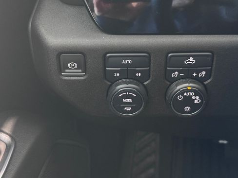 Certified 2023 Chevrolet Silverado 1500 LT AWD/4WD image 21