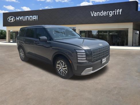 Certified 2026 Hyundai Palisade SE FWD image 2