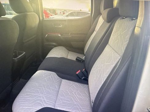 Used 2021 Toyota Tacoma TRD Off-Road image 8