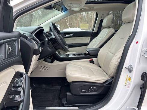 Used 2019 Ford Edge Titanium w/ Cold Weather Package AWD/4WD image 37