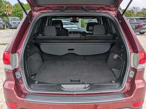 Used 2018 Jeep Grand Cherokee Laredo RWD image 13