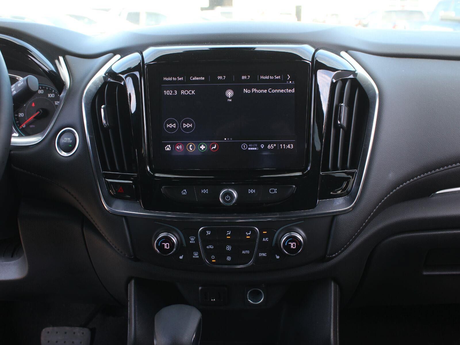Used 2023 Chevrolet Traverse LT w/ Rear Camera Mirror Package AWD/4WD image 12