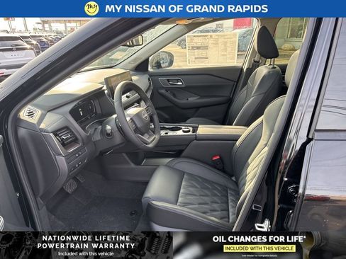 New 2026 Nissan Rogue Platinum w/ Platinum Premium Package image 11