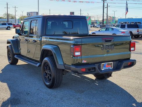 Used 2021 Jeep Gladiator Sport image 5