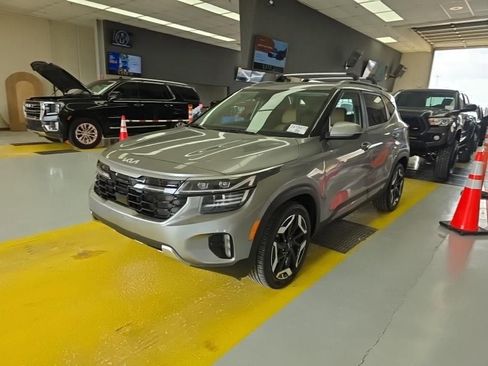 Used 2024 Kia Seltos SX image 1
