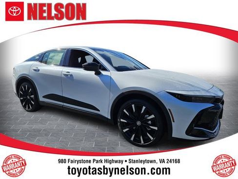 New 2026 Toyota Crown Platinum image 1