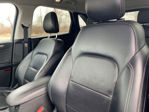 Used 2021 Ford Escape Titanium image 11