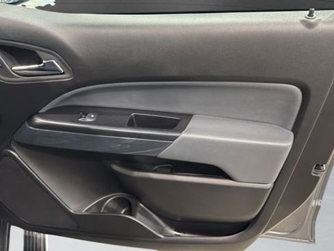 Used 2020 Chevrolet Colorado Z71 image 44