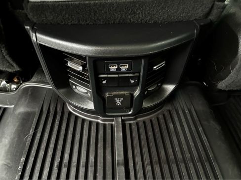 Used 2019 RAM 2500 Laramie image 12