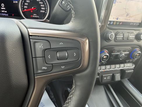 Used 2023 Chevrolet Silverado 2500 High Country image 18