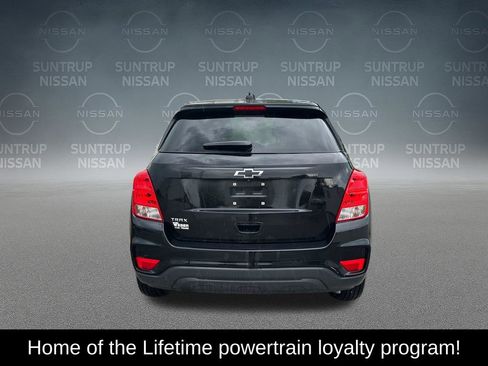 Used 2019 Chevrolet Trax LS w/ Tint and Cruise Package FWD image 4