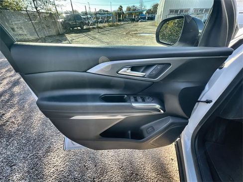 Used 2024 Chevrolet Traverse LS image 22